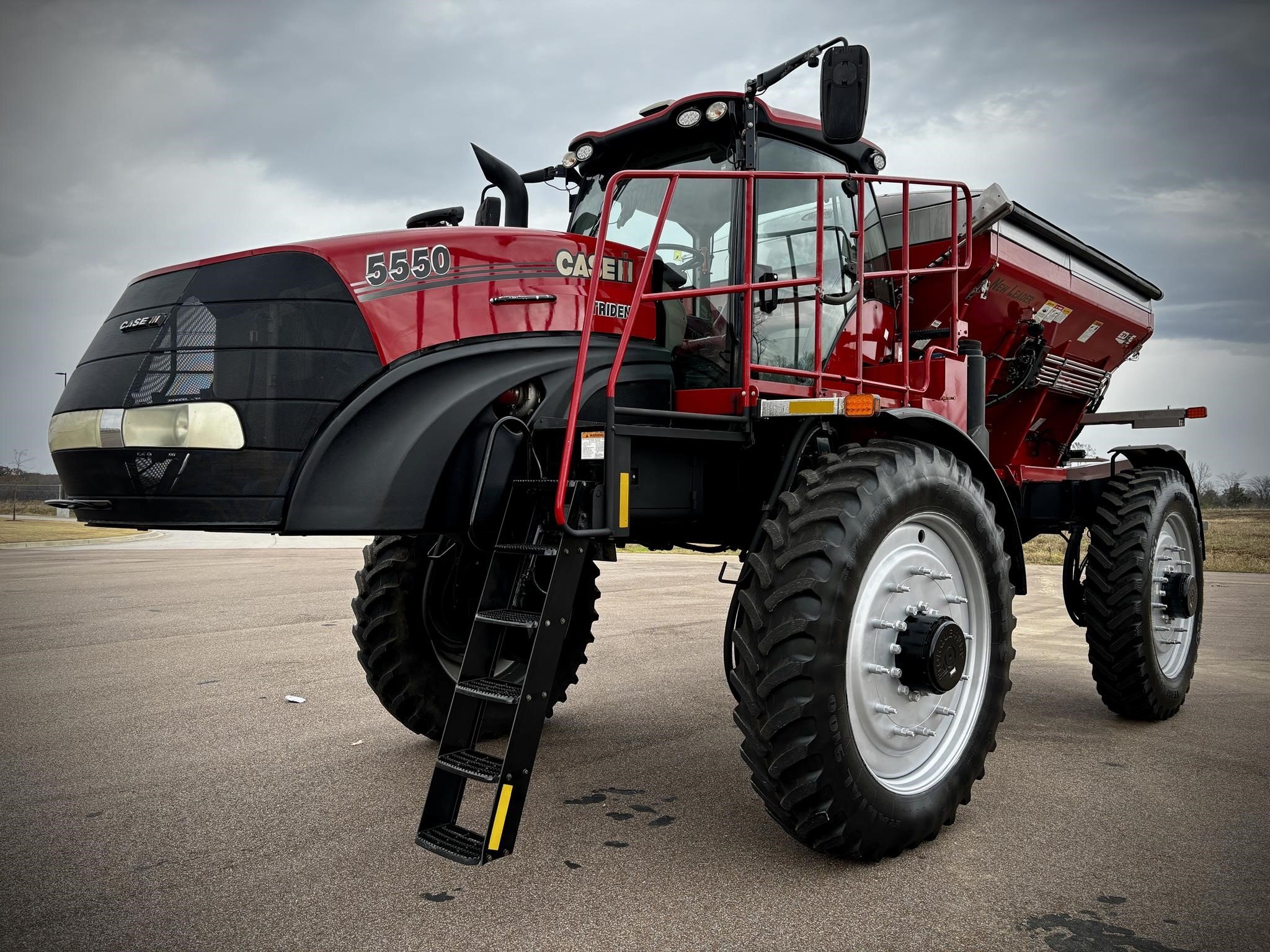 2018 Case IH TRIDENT 5550 Self-Propelled Sprayer