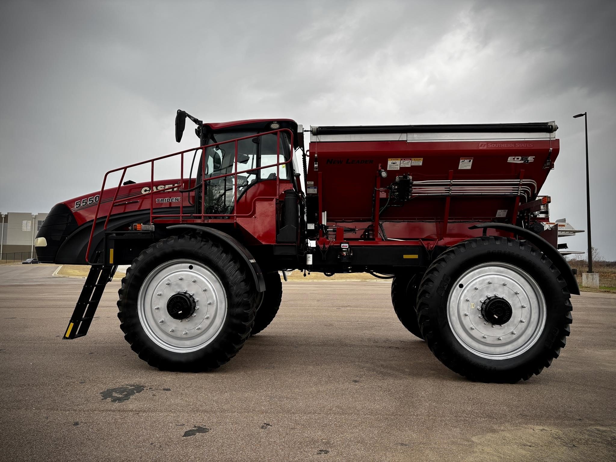 2018 Case IH TRIDENT 5550 Self-Propelled Sprayer