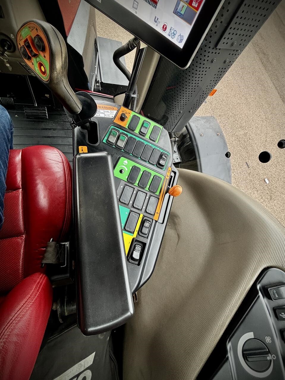 2018 Case IH TRIDENT 5550 Self-Propelled Sprayer