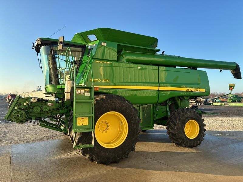 2008 John Deere 9870 STS Combine