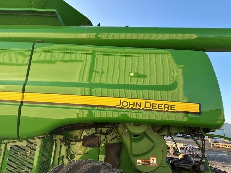 2008 John Deere 9870 STS Combine