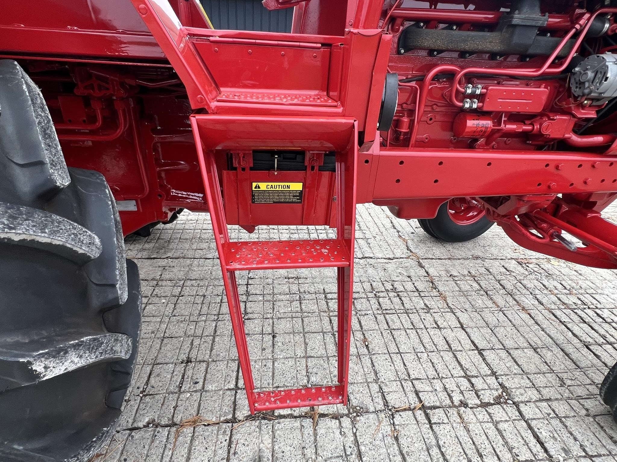 1981 International 786 Tractor