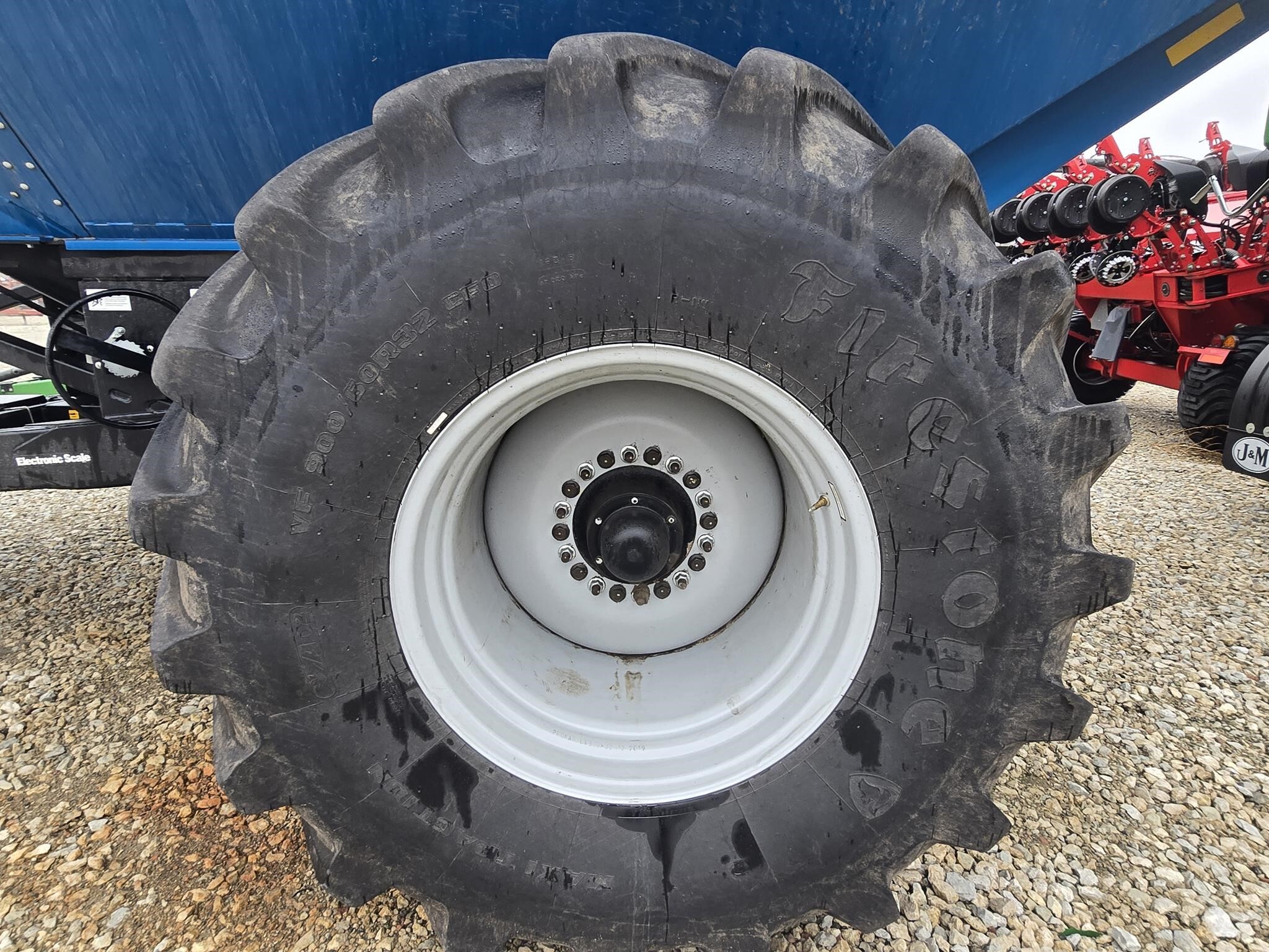 2020 Kinze 1051 Grain Cart
