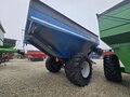 2020 Kinze 1051 Grain Cart