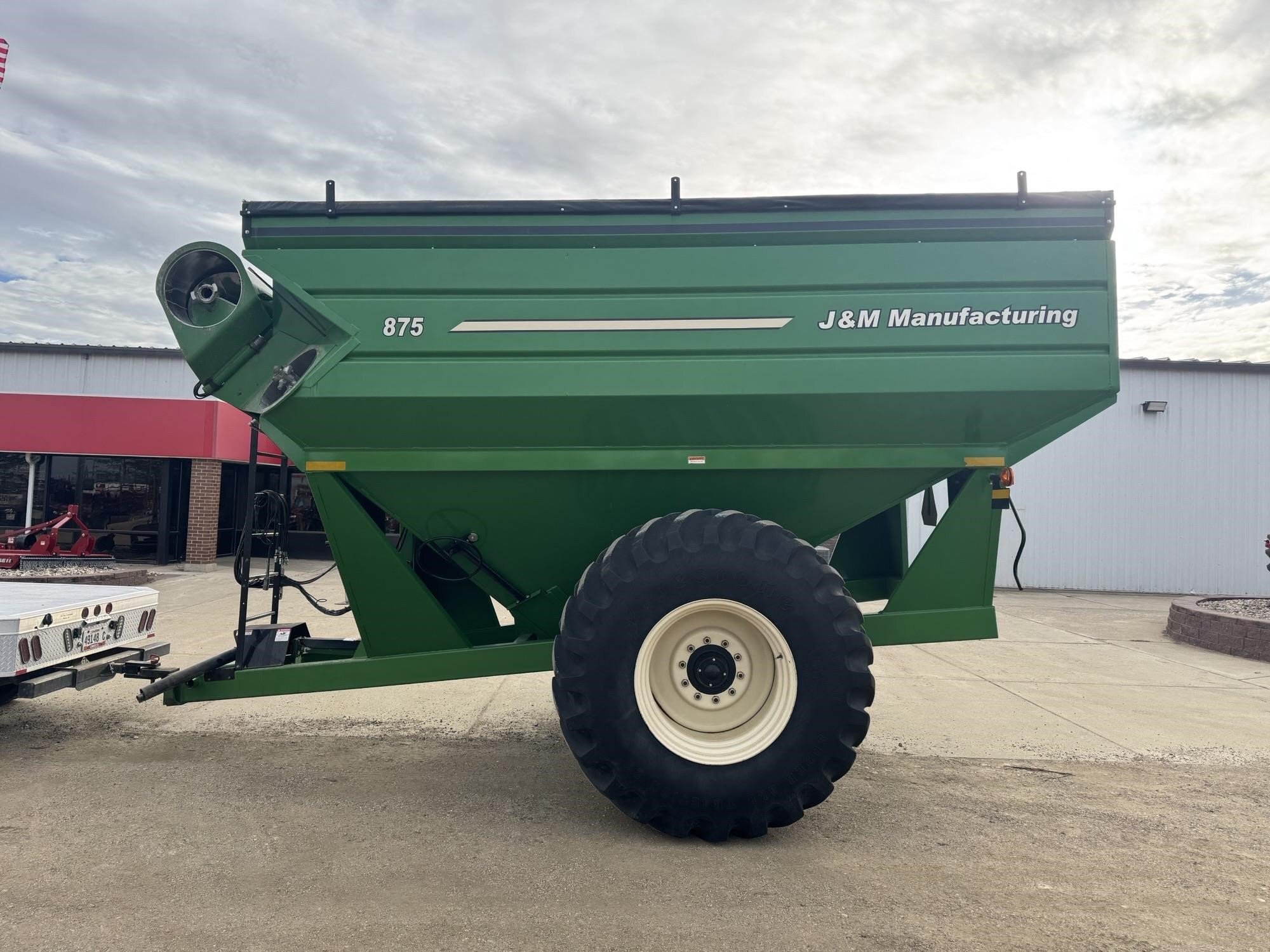 2012 J&M 875-18 Grain Cart