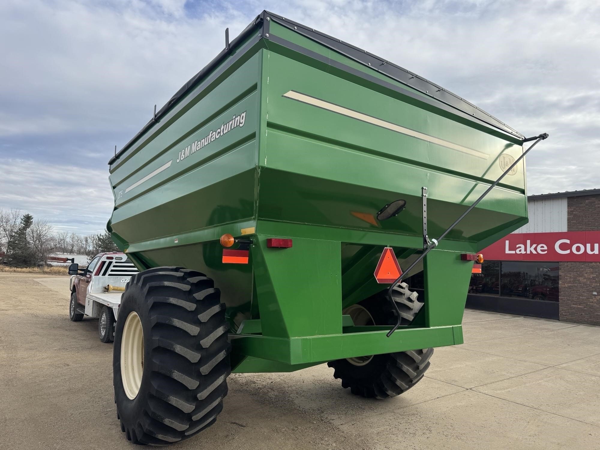 2012 J&M 875-18 Grain Cart