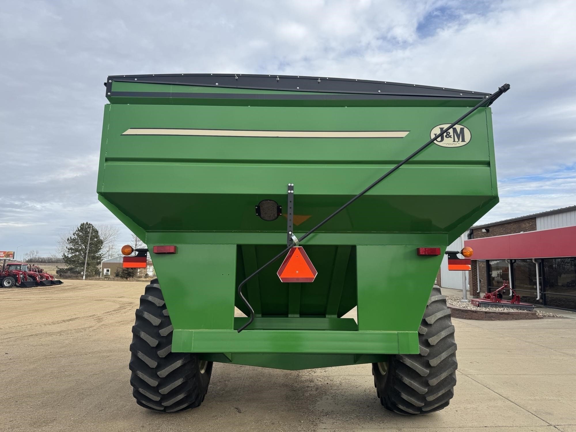 2012 J&M 875-18 Grain Cart