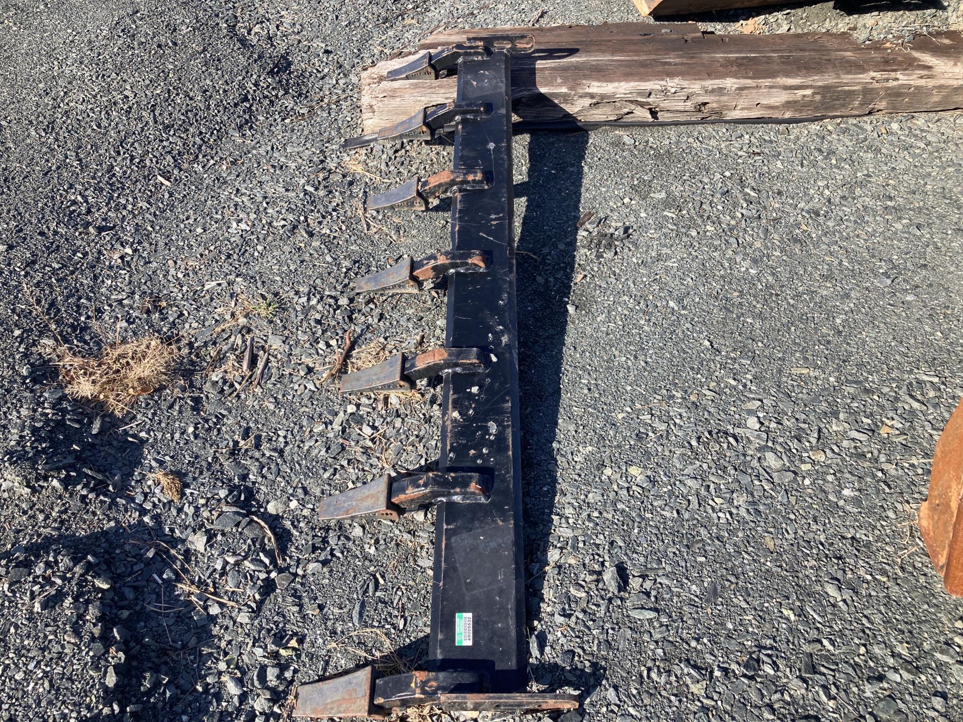  John Deere TOOTHBAR Loader and Skid Steer Attachment
