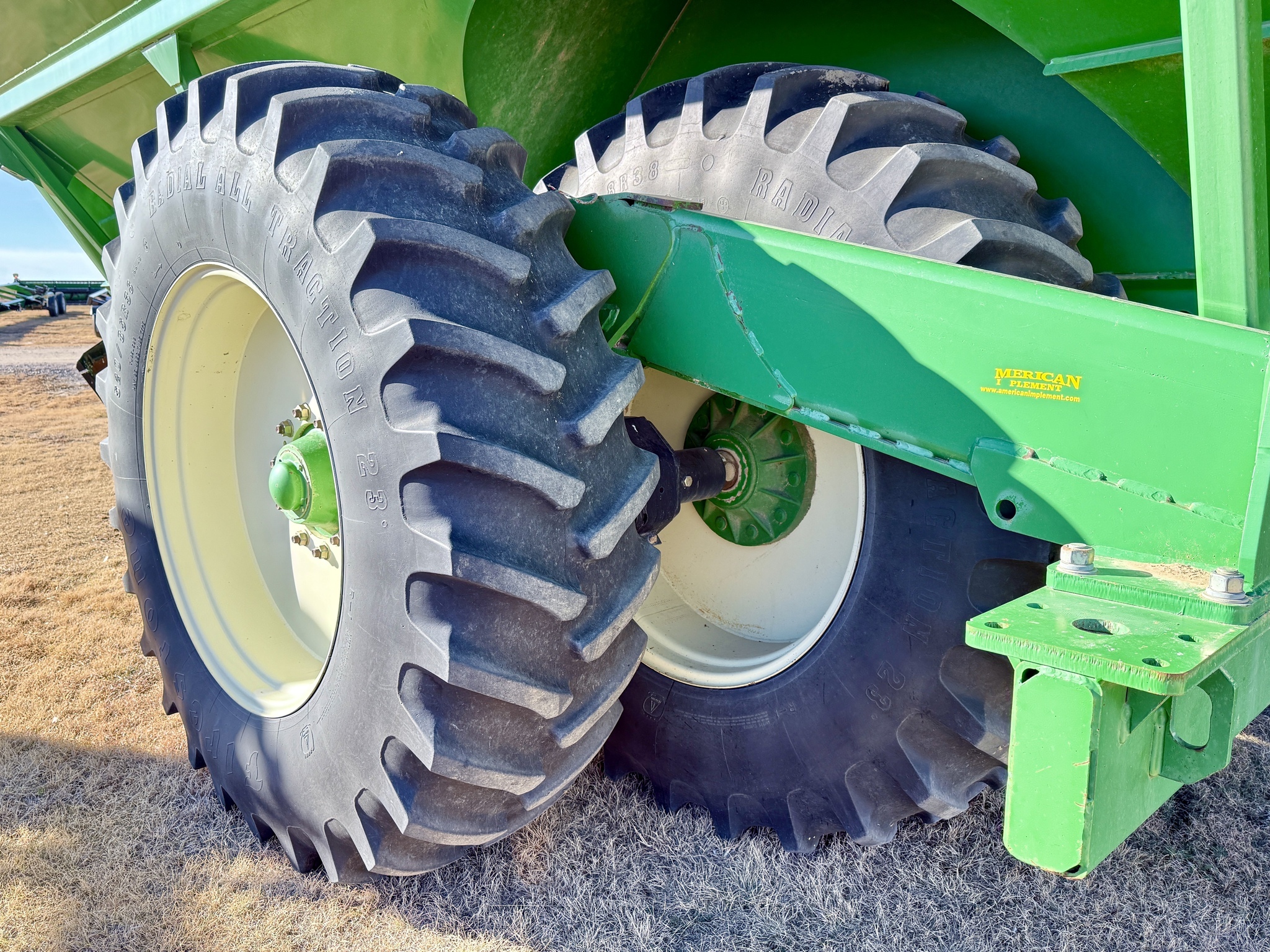 2011 Brent 1194 Grain Cart