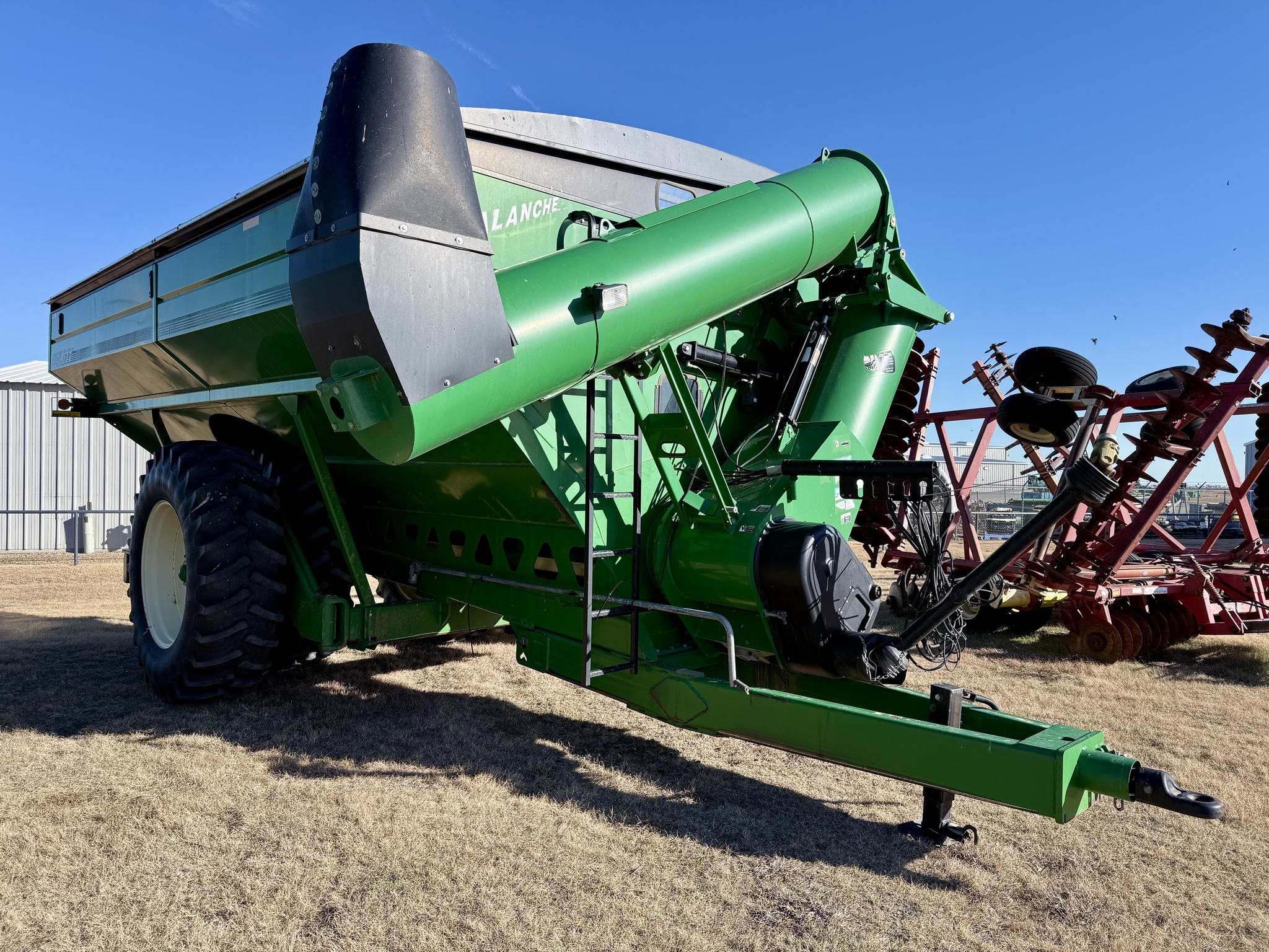 2011 Brent 1194 Grain Cart