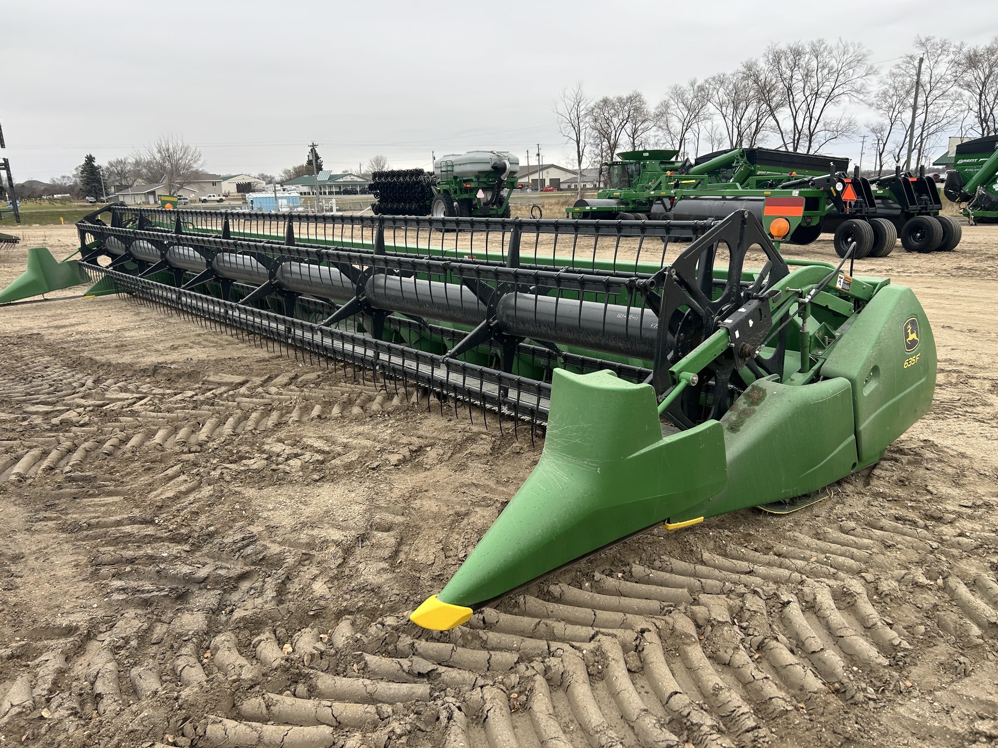 2009 John Deere 635F Platform