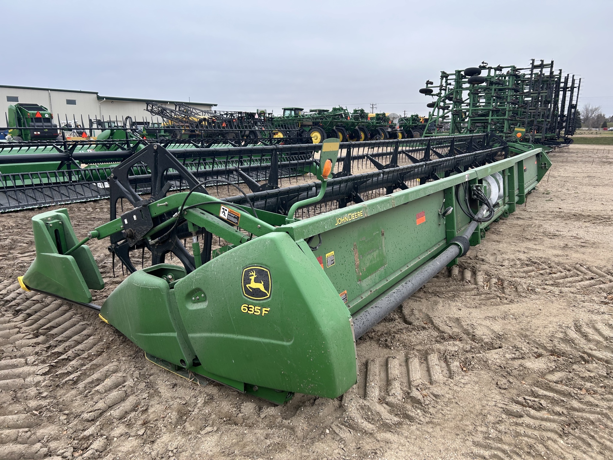 2009 John Deere 635F Platform