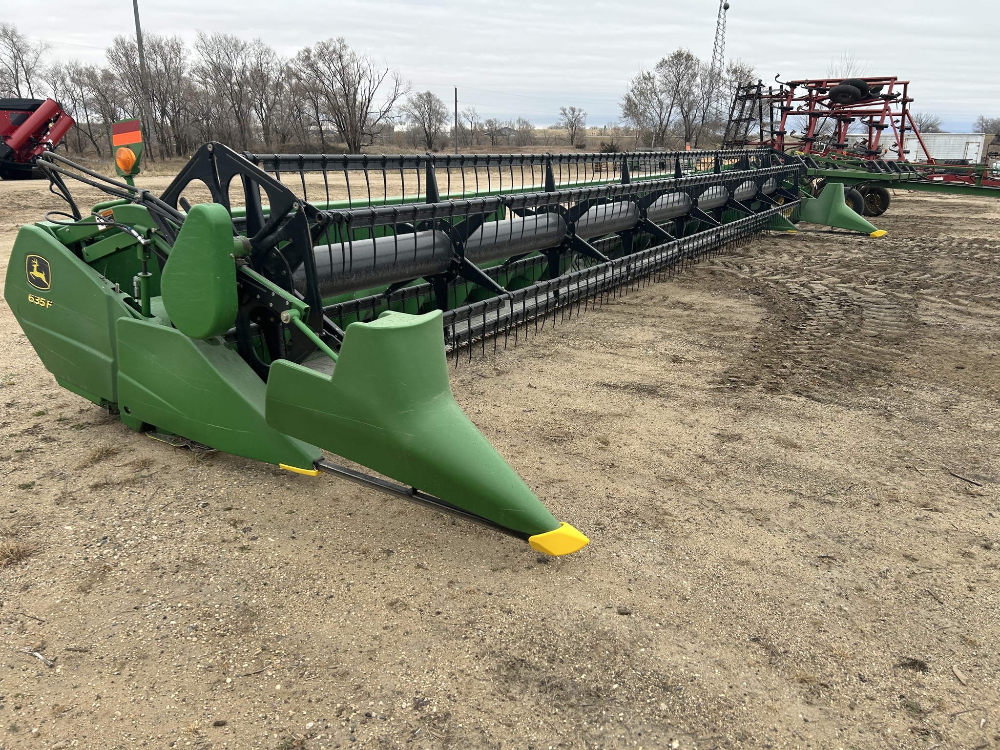 2009 John Deere 635F Platform