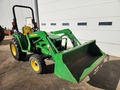 2017 John Deere 3032E Tractor