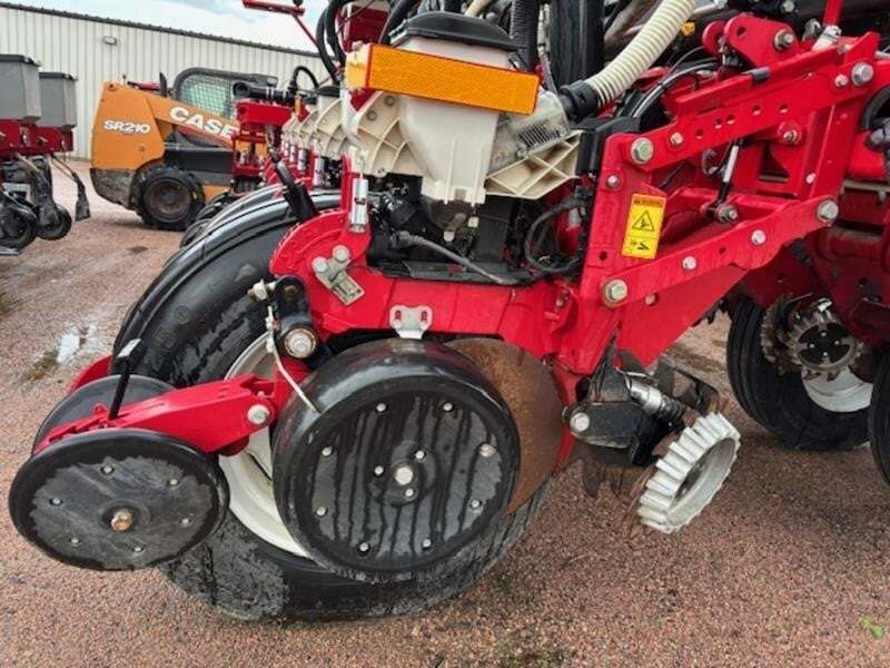 2019 White 9816VE Planter