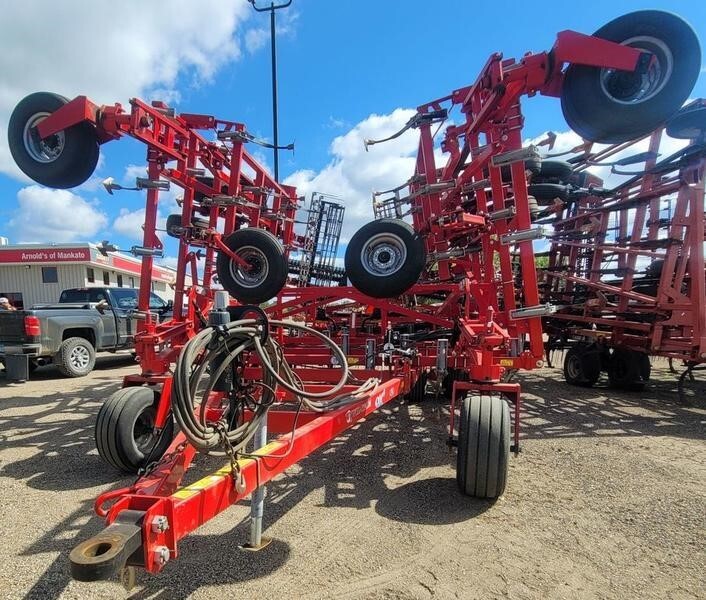2014 Wil-Rich Quad X-2 Field Cultivator