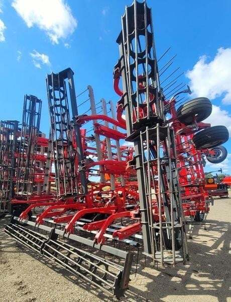 2014 Wil-Rich Quad X-2 Field Cultivator