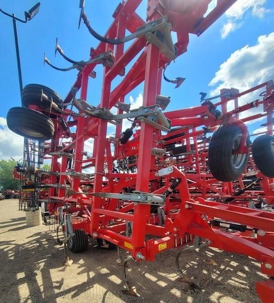 2014 Wil-Rich Quad X-2 Field Cultivator