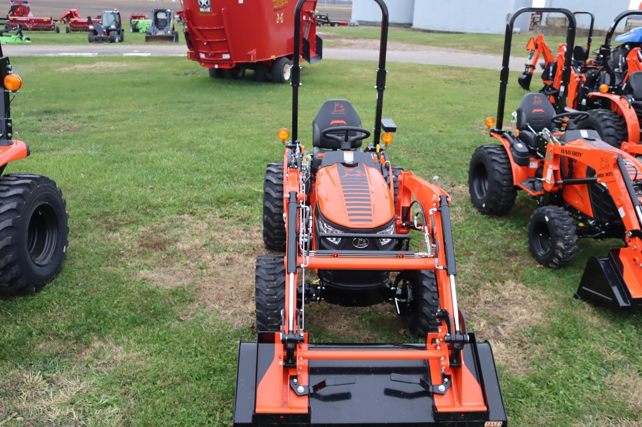 2026 Bad Boy 1025H Tractor