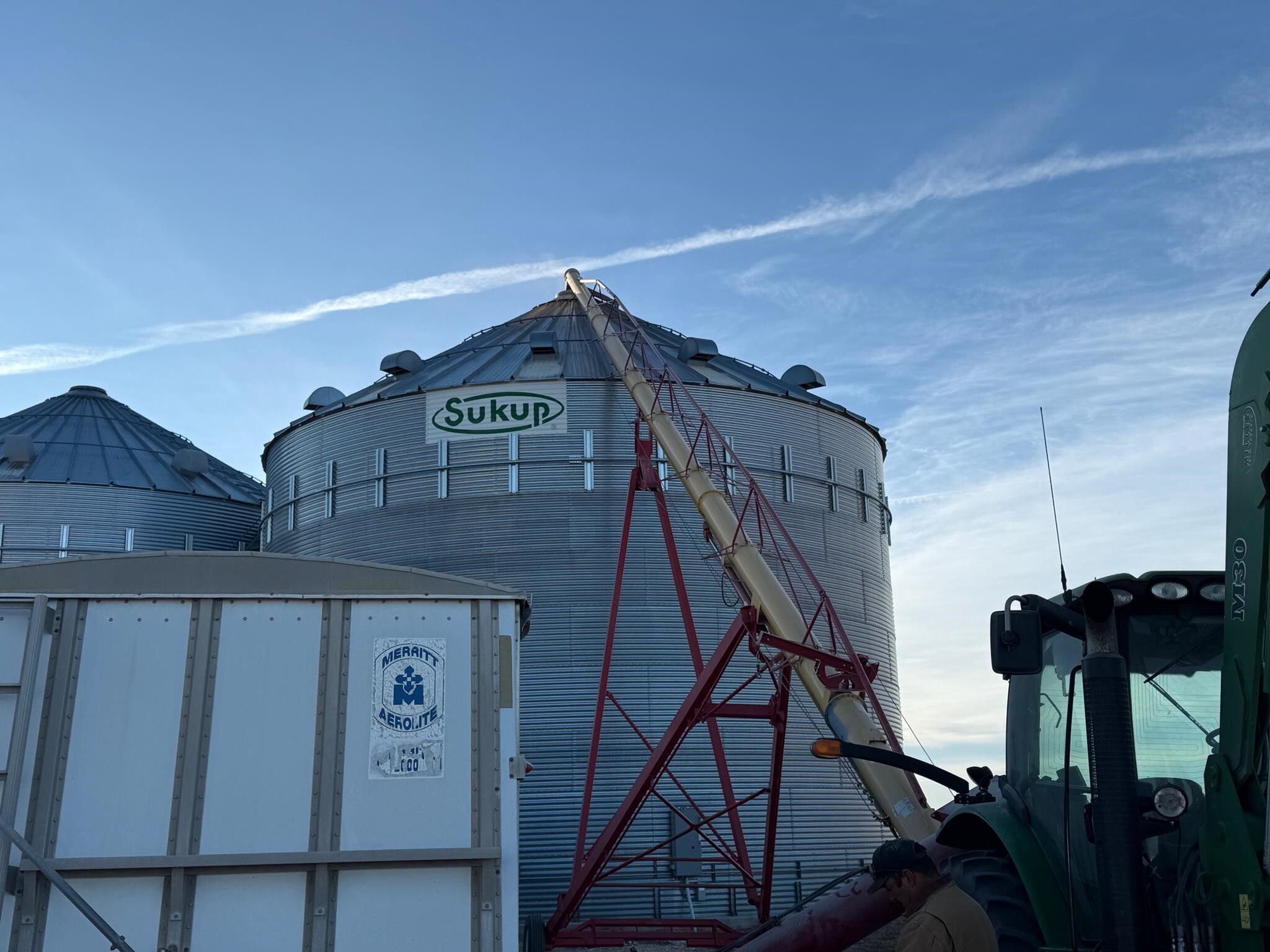 2020 Westfield MKX130-94 Augers and Conveyor
