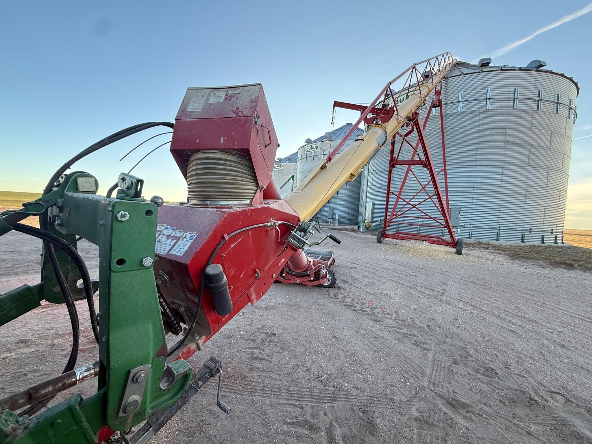 2020 Westfield MKX130-94 Augers and Conveyor