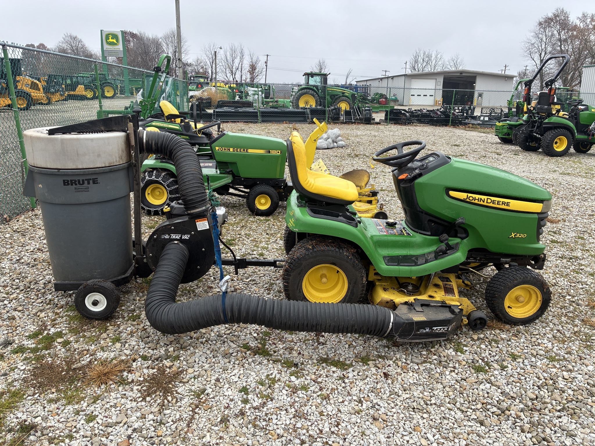2007 John Deere X320 Lawn Mower