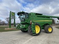 2017 John Deere S680 Combine