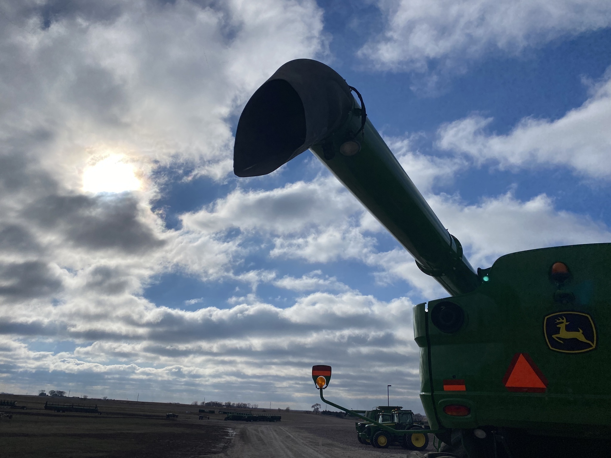 2017 John Deere S680 Combine