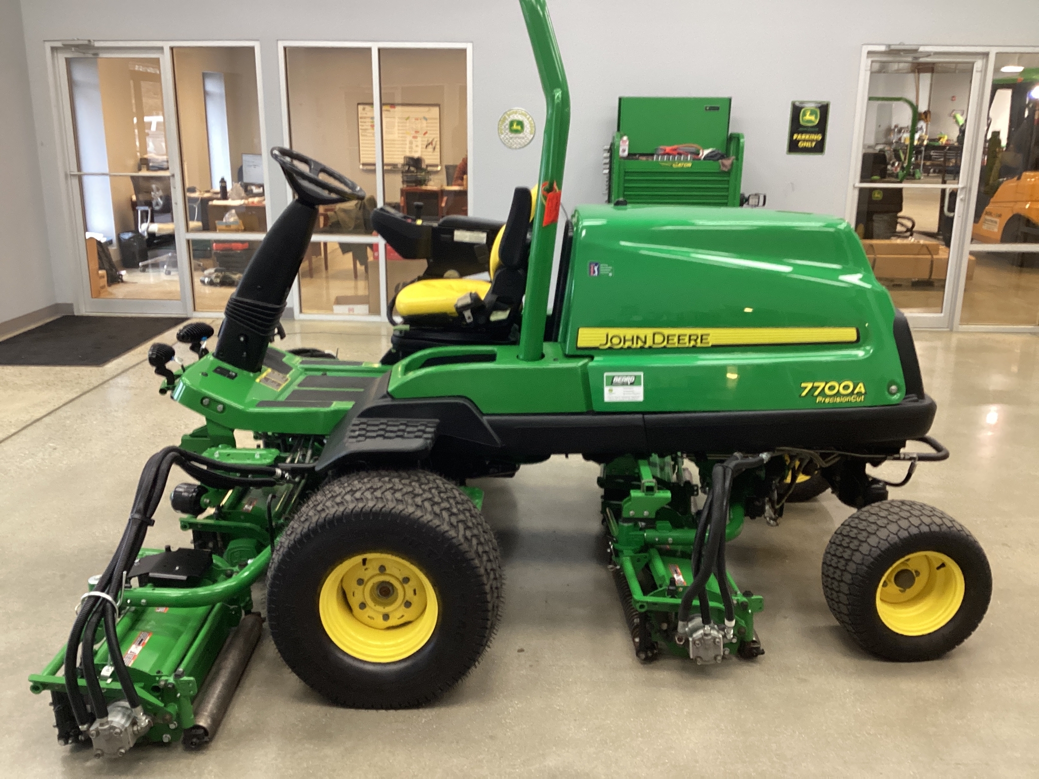 2016 John Deere 7700A Lawn Mower