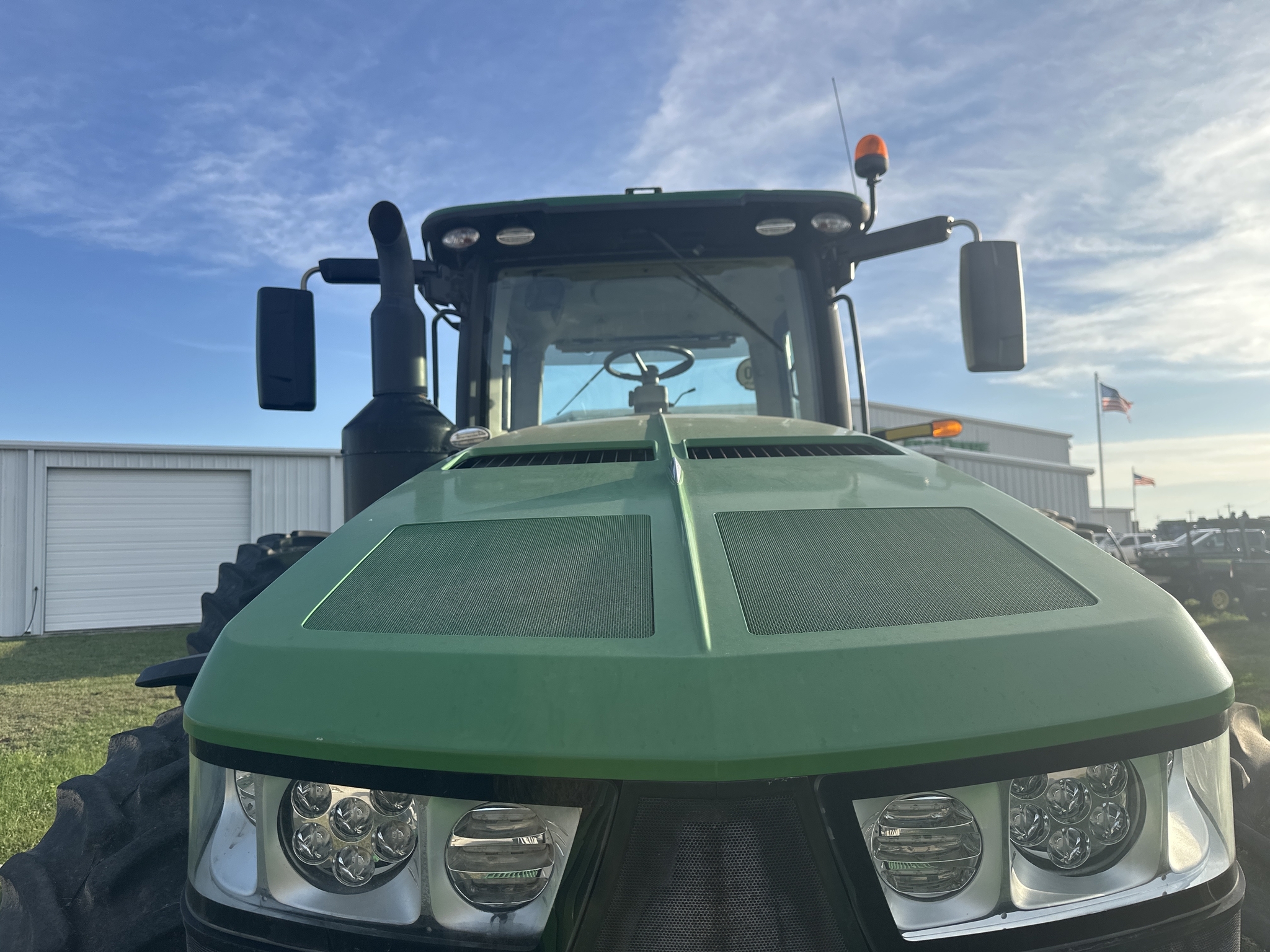 2018 John Deere 8370R Tractor