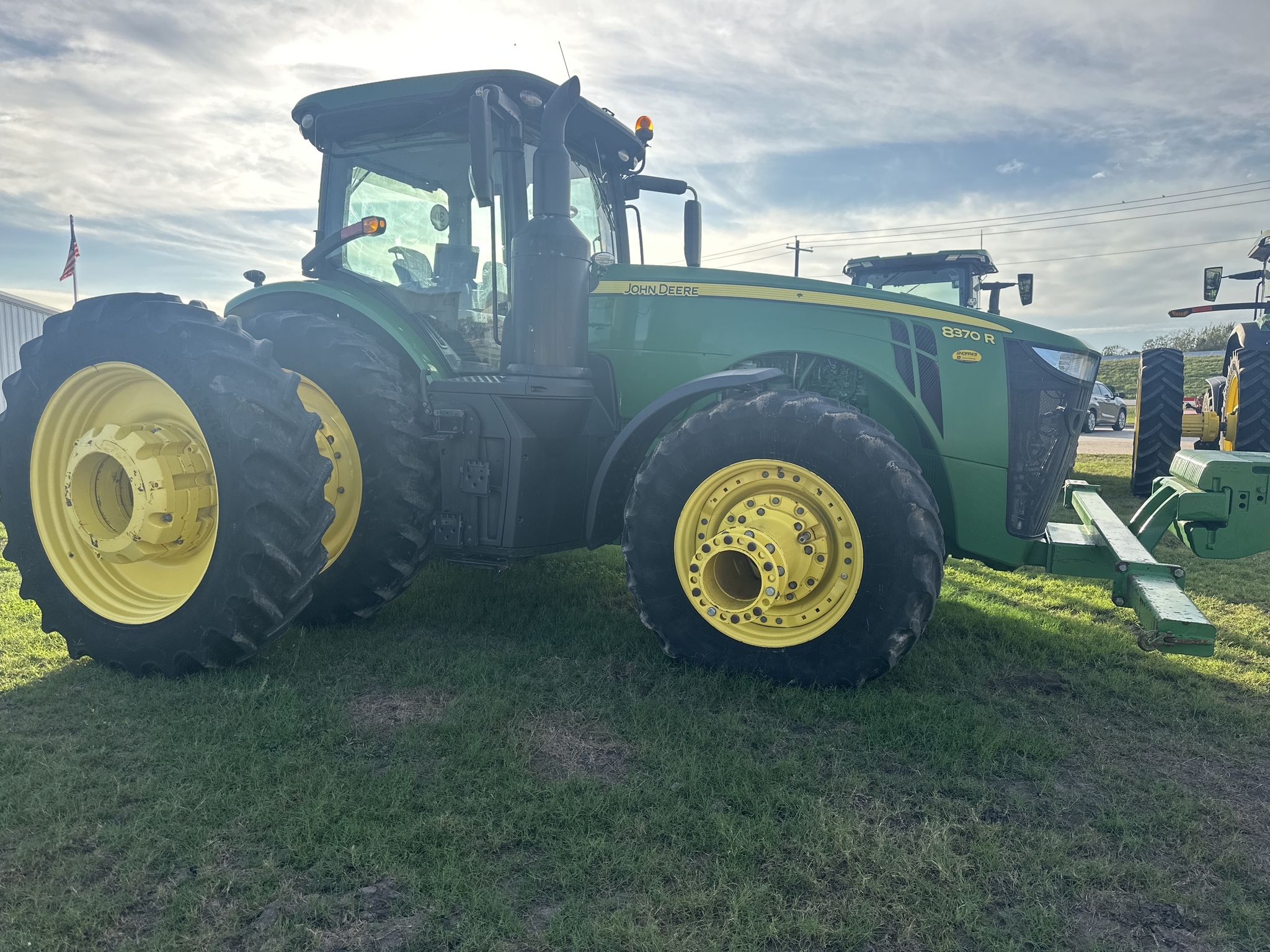 2018 John Deere 8370R Tractor