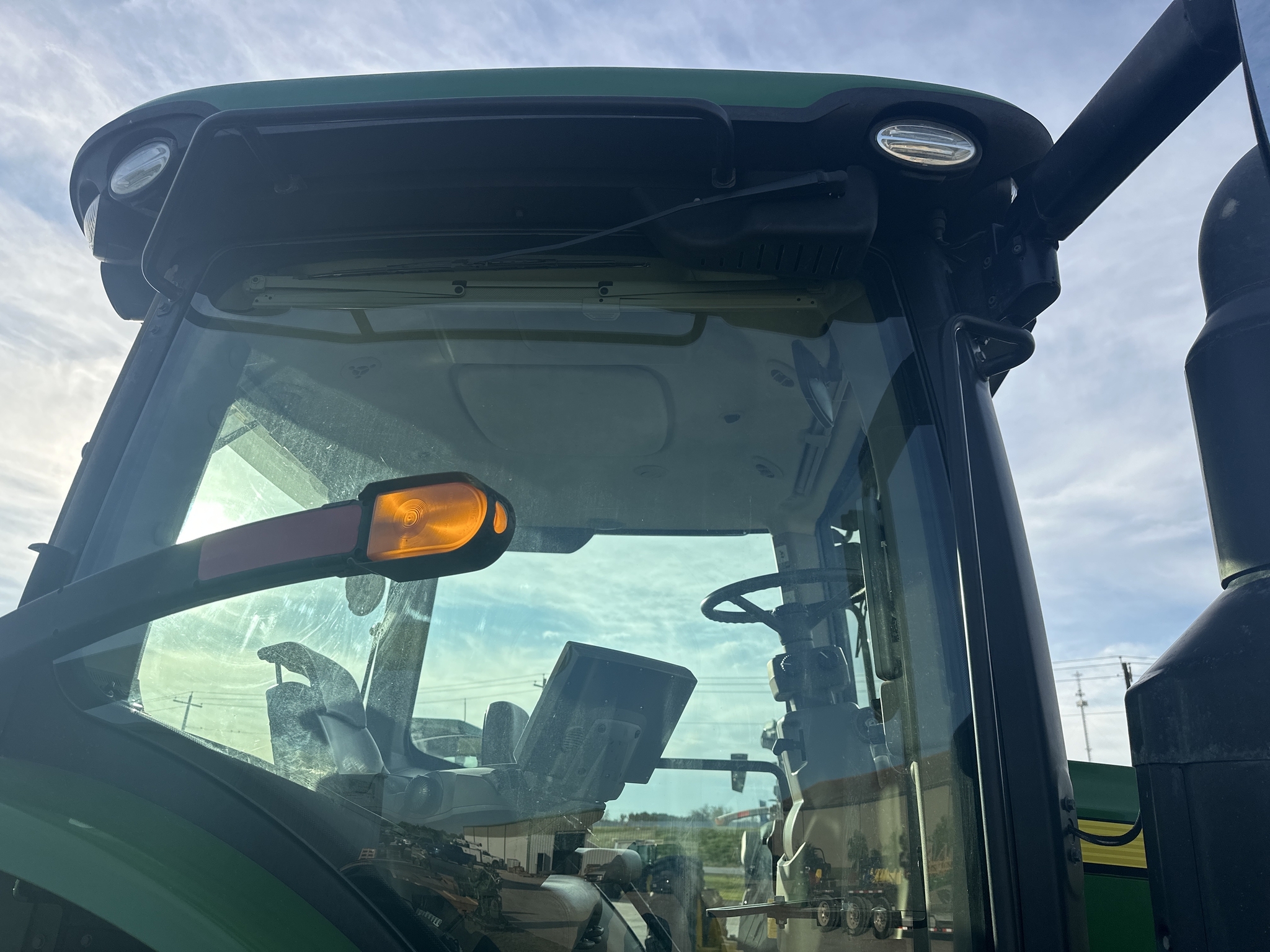2018 John Deere 8370R Tractor