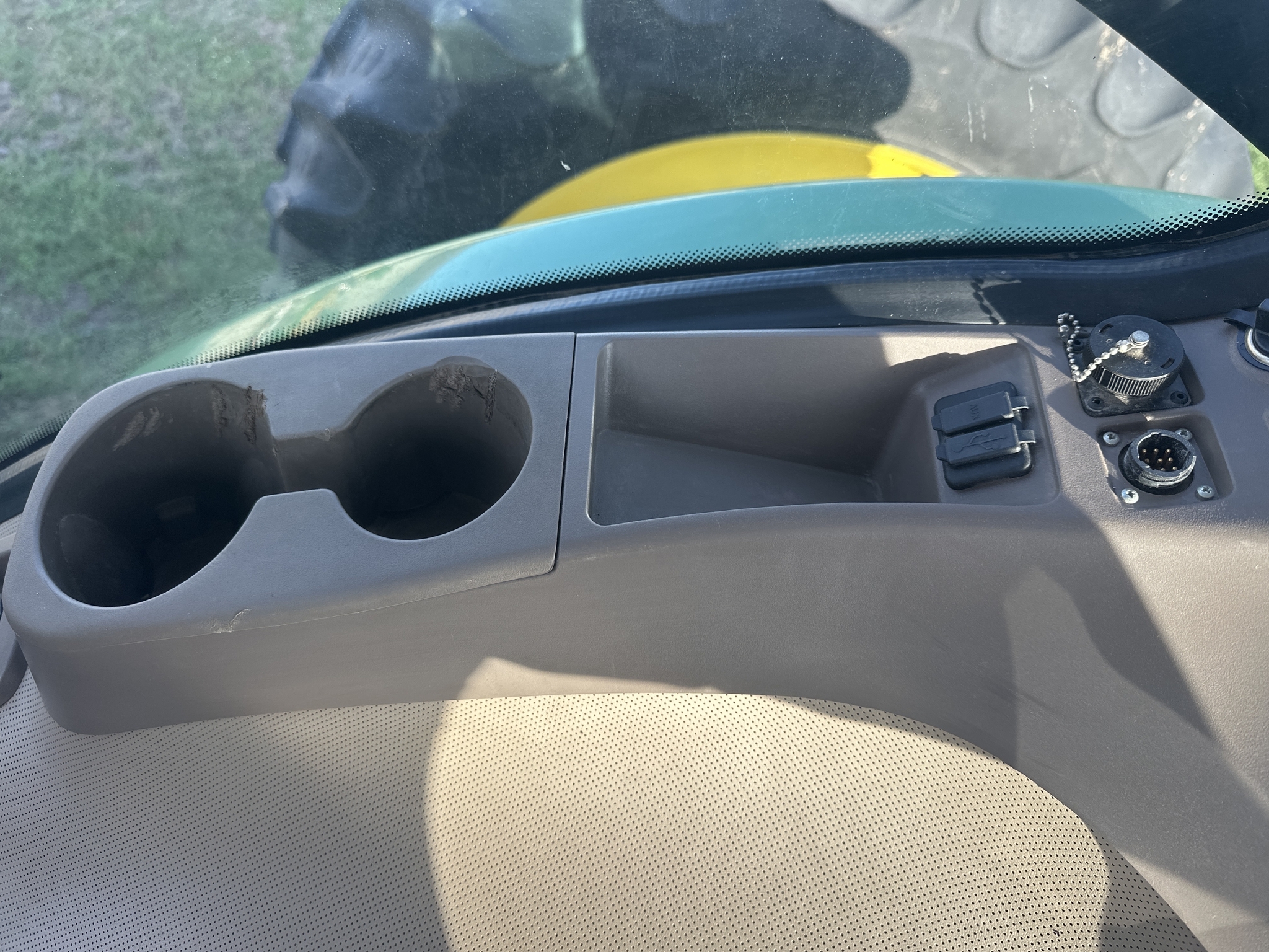 2018 John Deere 8370R Tractor