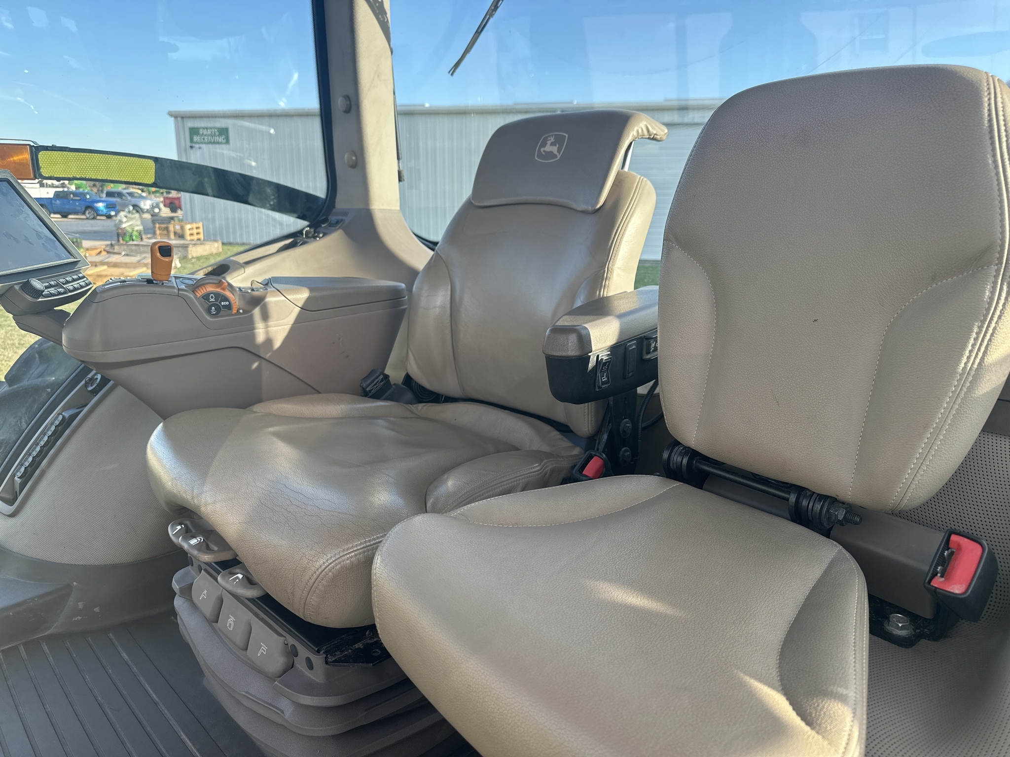 2018 John Deere 8370R Tractor