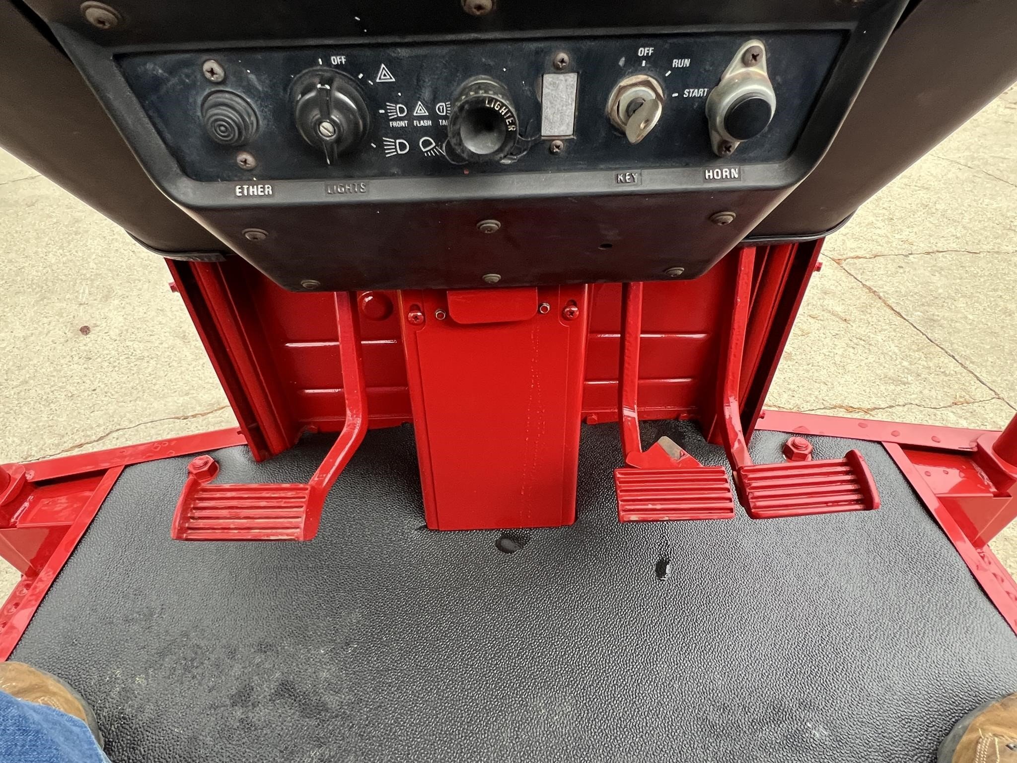 1981 International 786 Tractor
