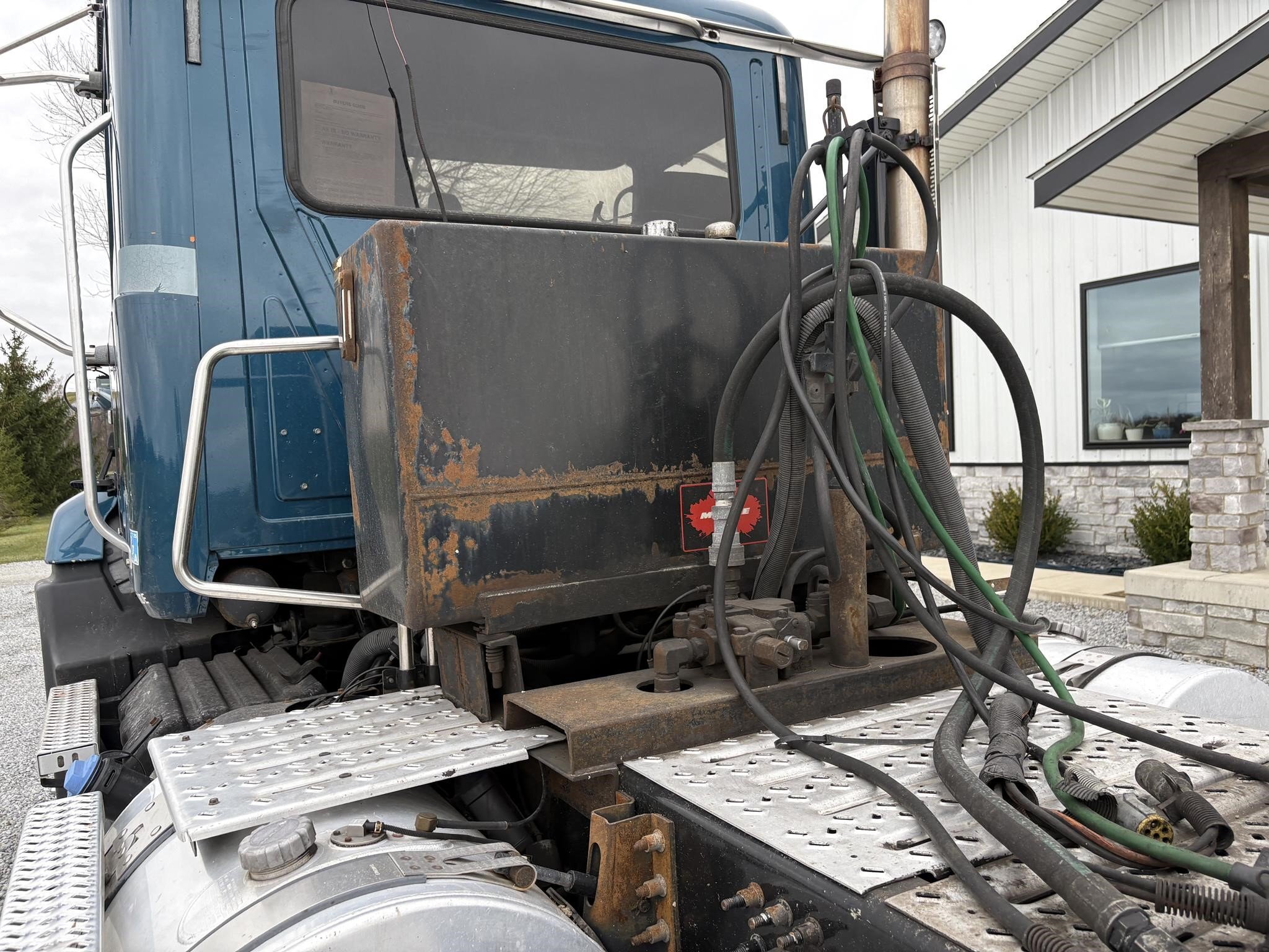 2018 Mack PINNACLE CXU613 Semi Trucks/Trailer