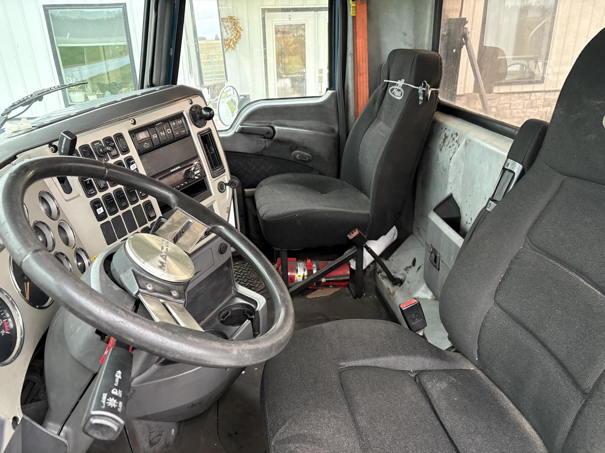 2018 Mack PINNACLE CXU613 Semi Trucks/Trailer