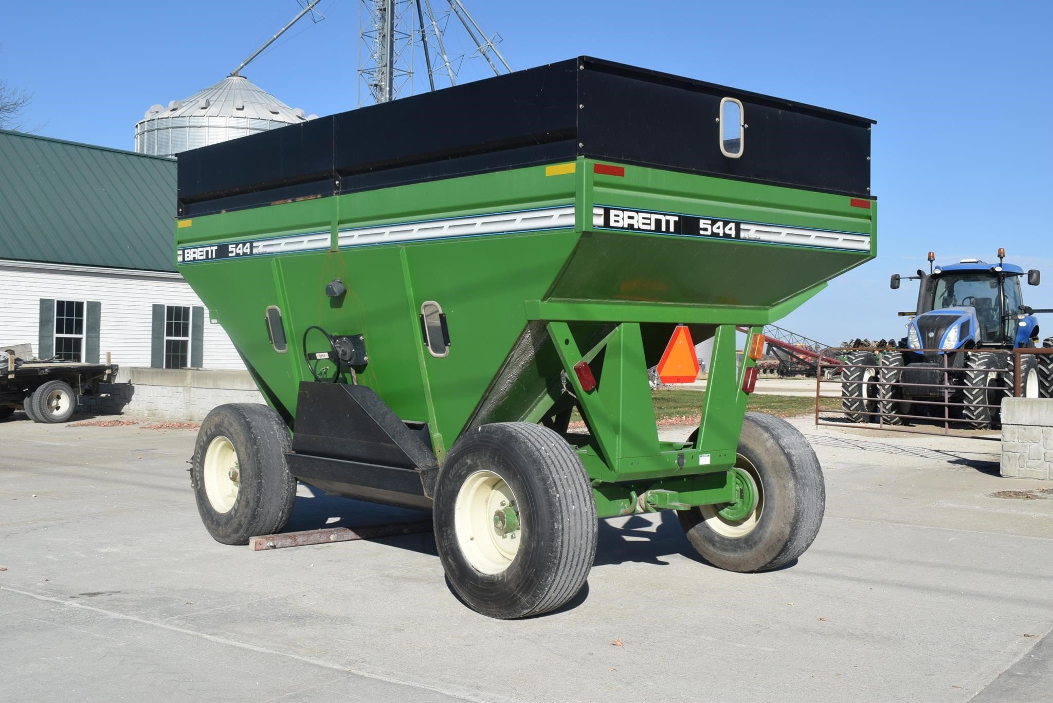  Brent 544 Gravity Wagon