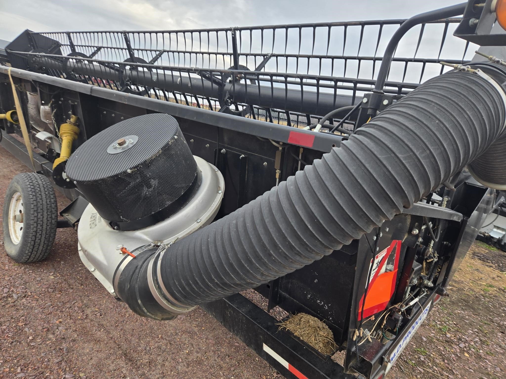 2000 Gleaner 830 Platform