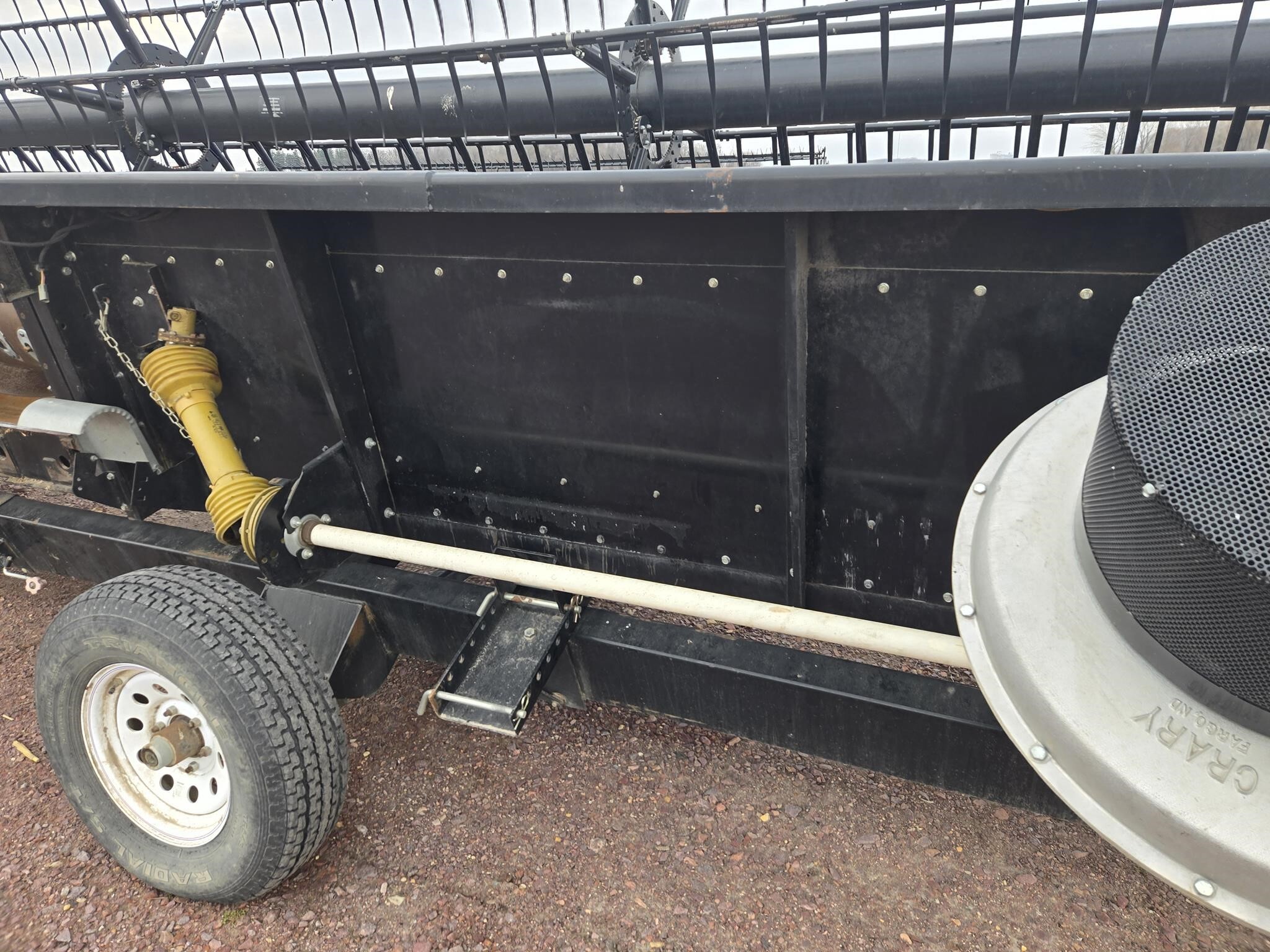 2000 Gleaner 830 Platform