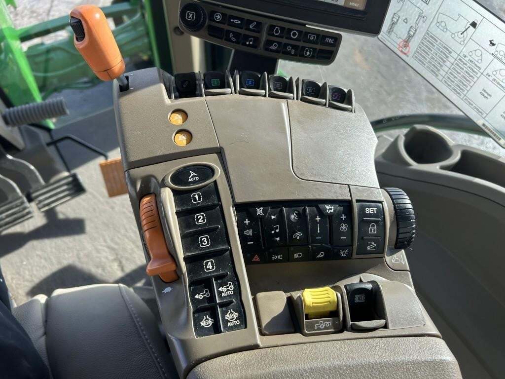 2019 John Deere 8RX 410 Tractor