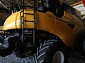  New Holland CR7.90 Combine