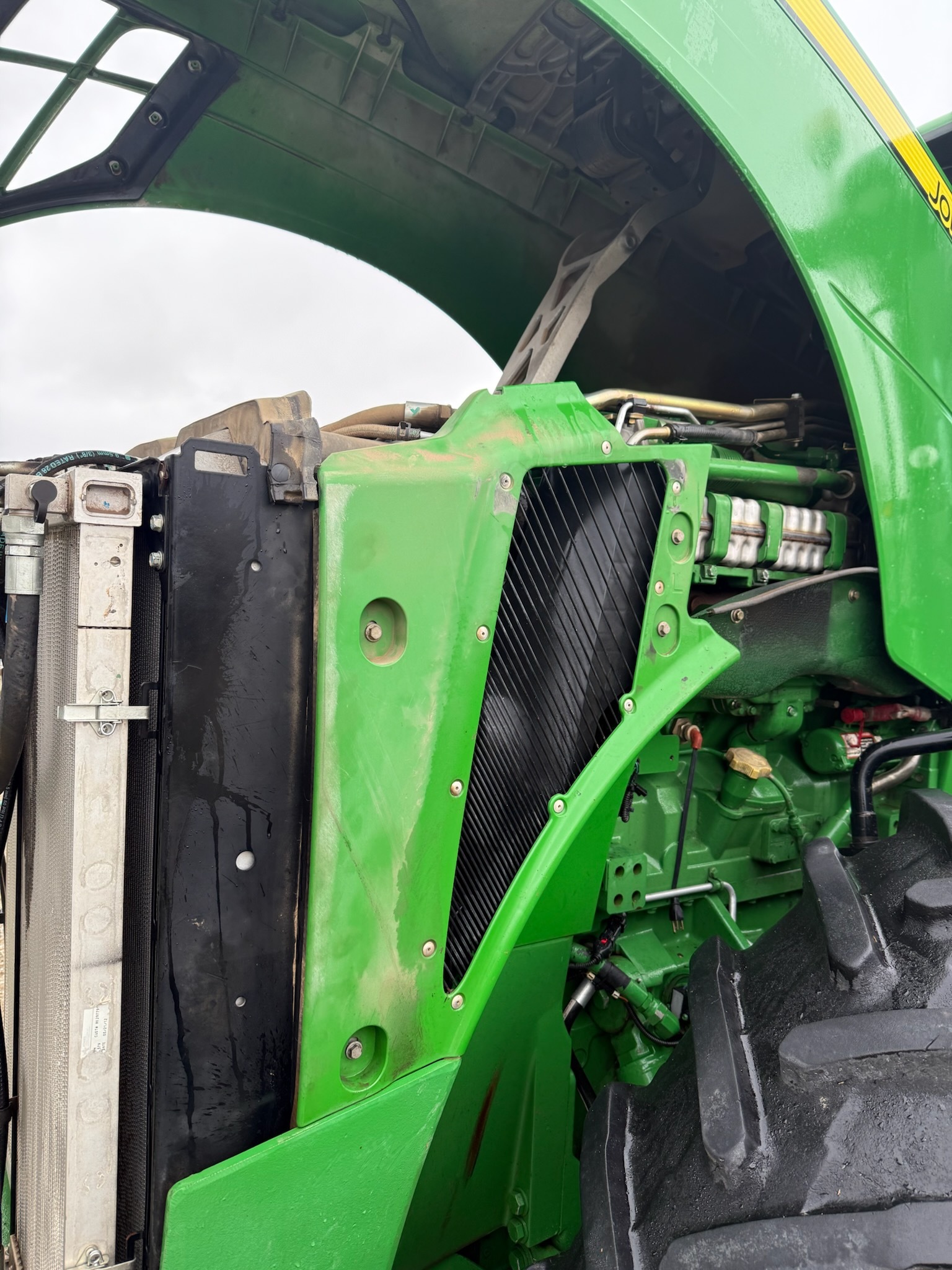2012 John Deere 8335R Tractor