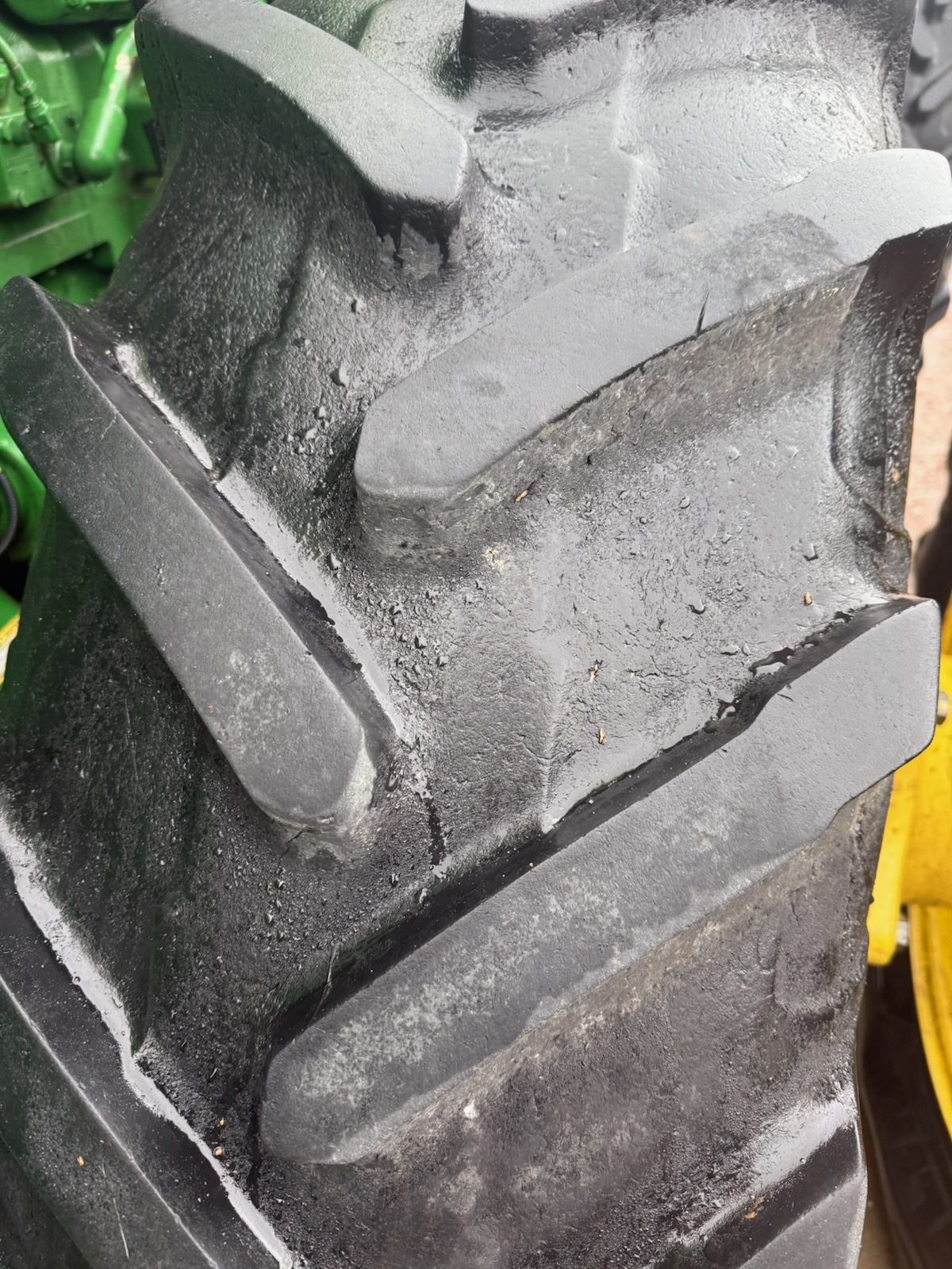 2012 John Deere 8335R Tractor
