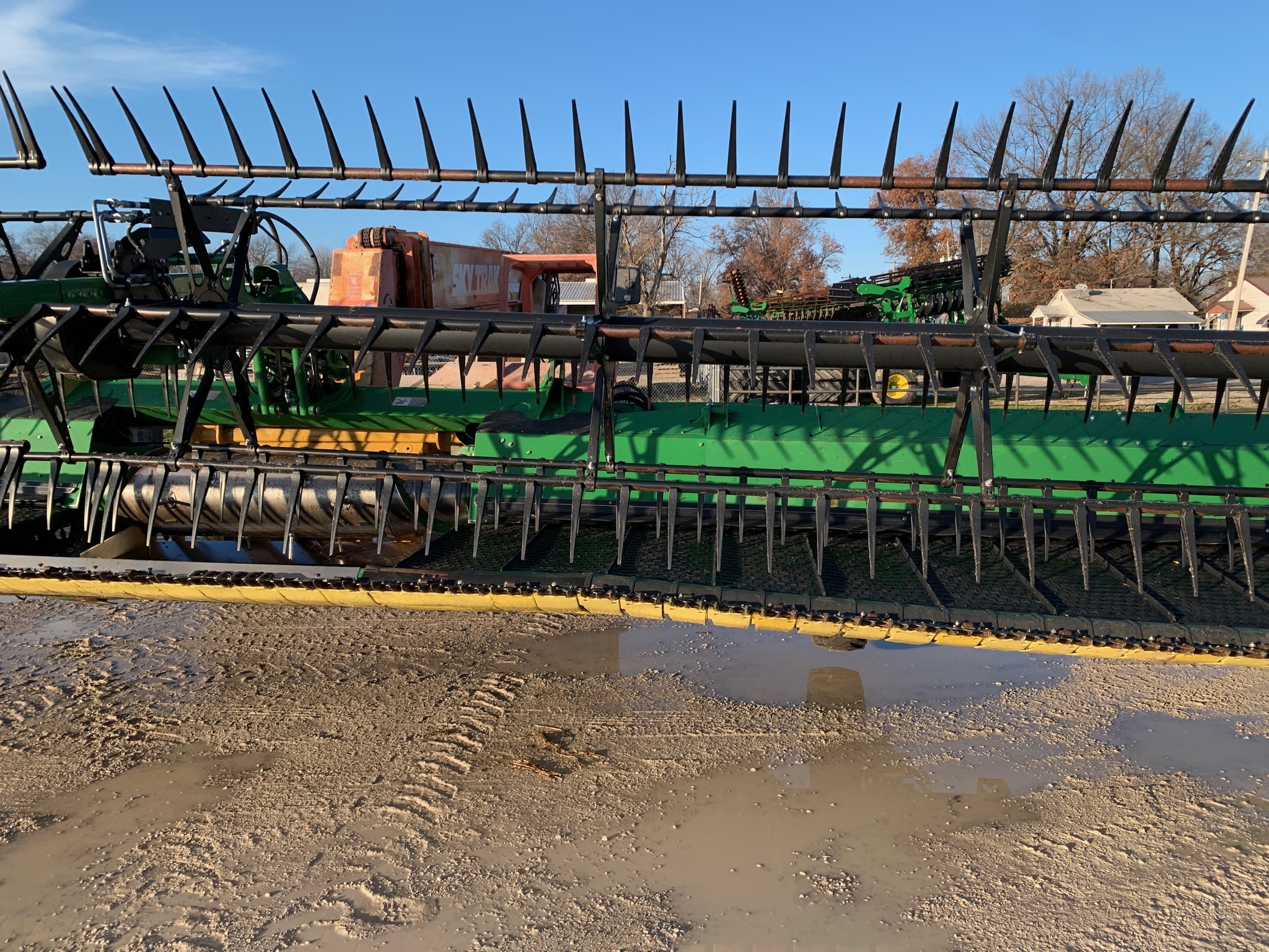 2022 John Deere HD45F Platform