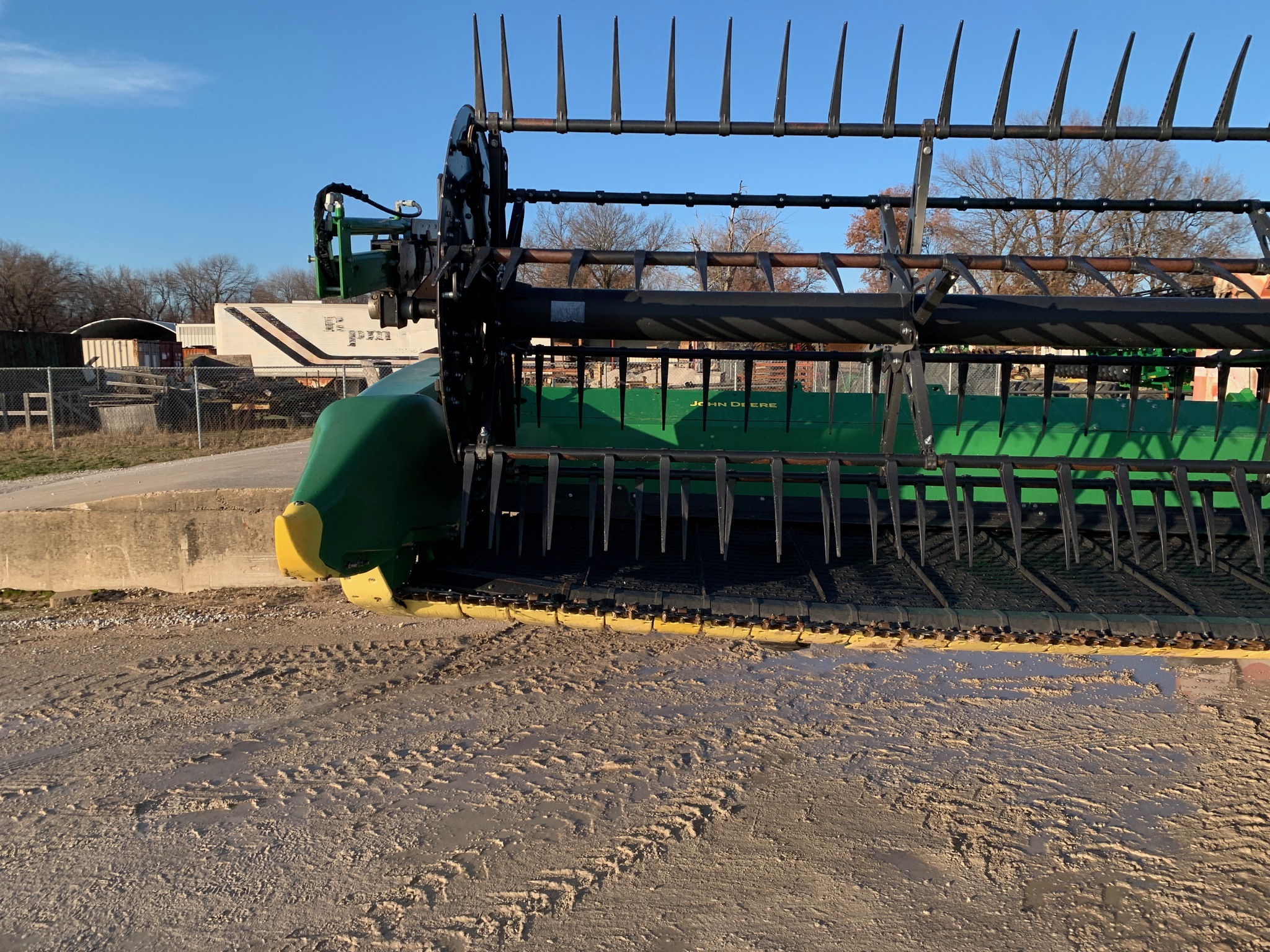 2022 John Deere HD45F Platform