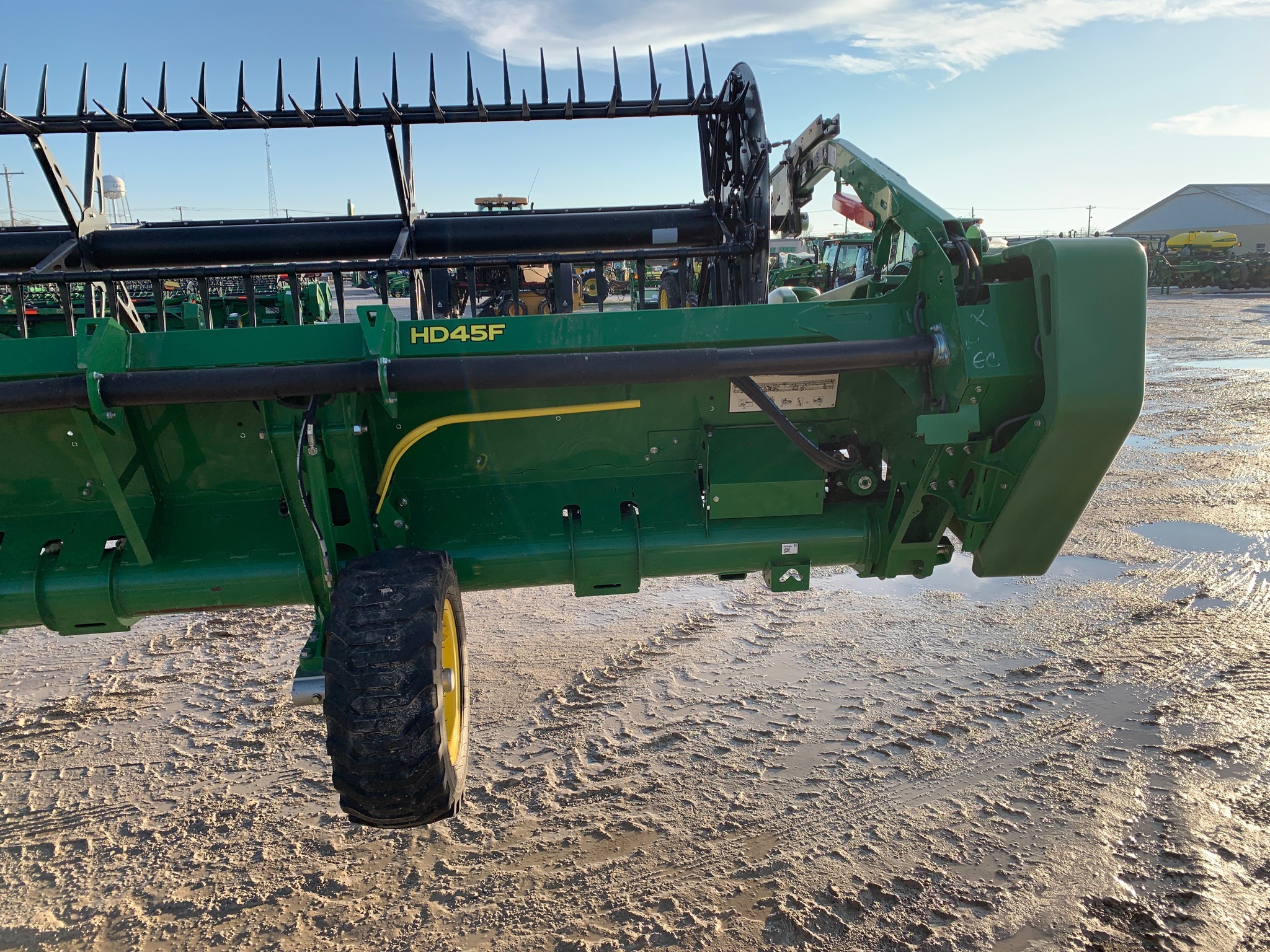 2022 John Deere HD45F Platform