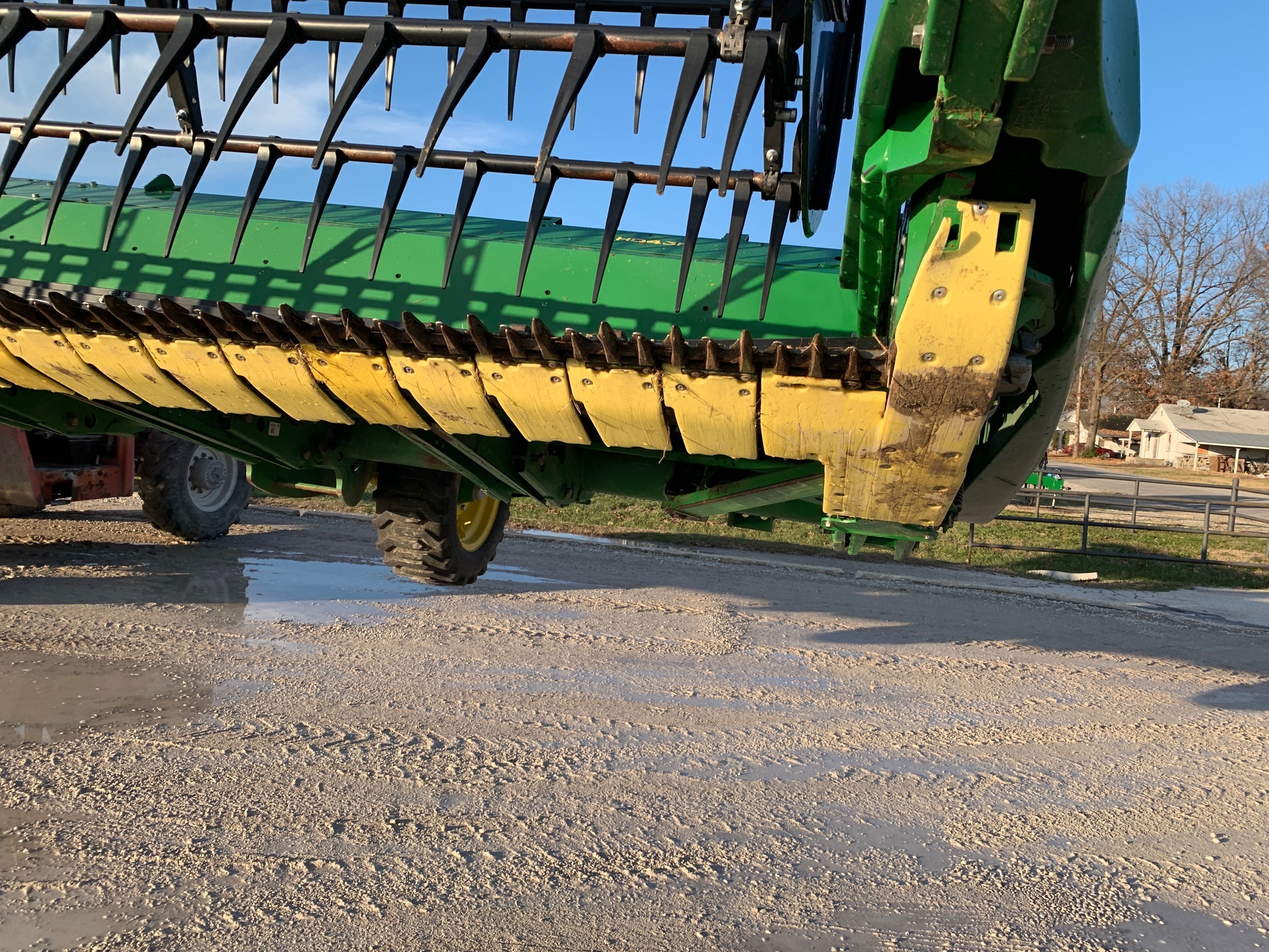 2022 John Deere HD45F Platform