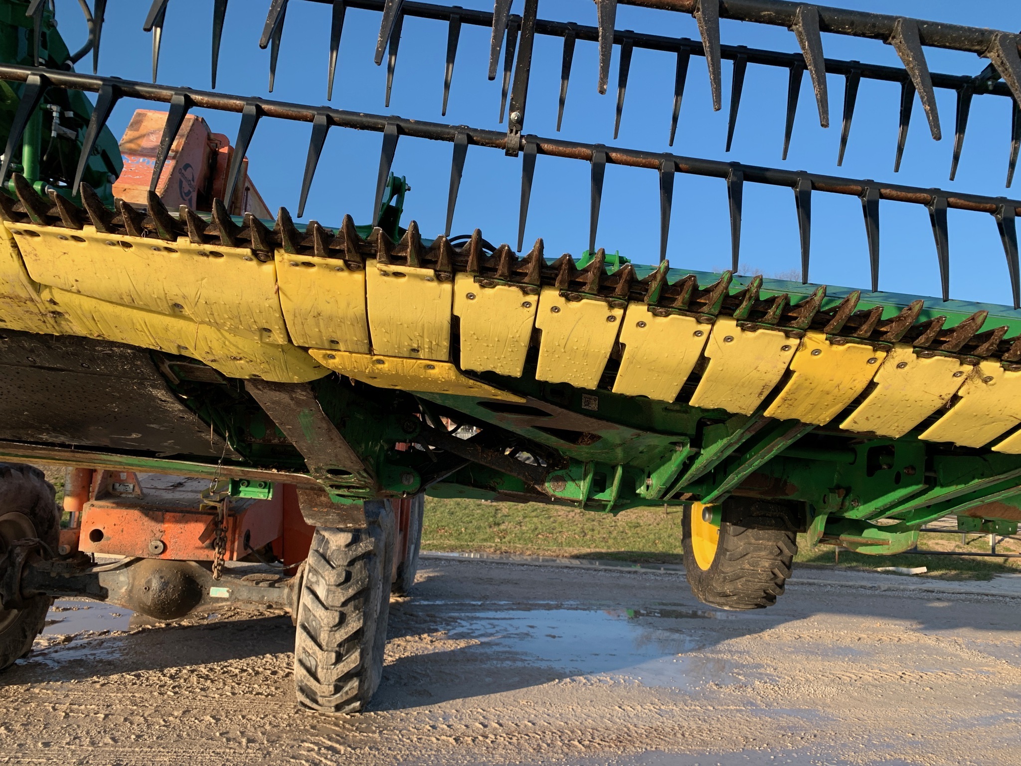 2022 John Deere HD45F Platform