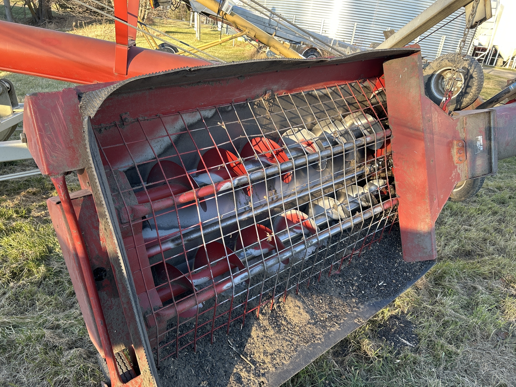 2018 Buhler Farm King 1385 Augers and Conveyor